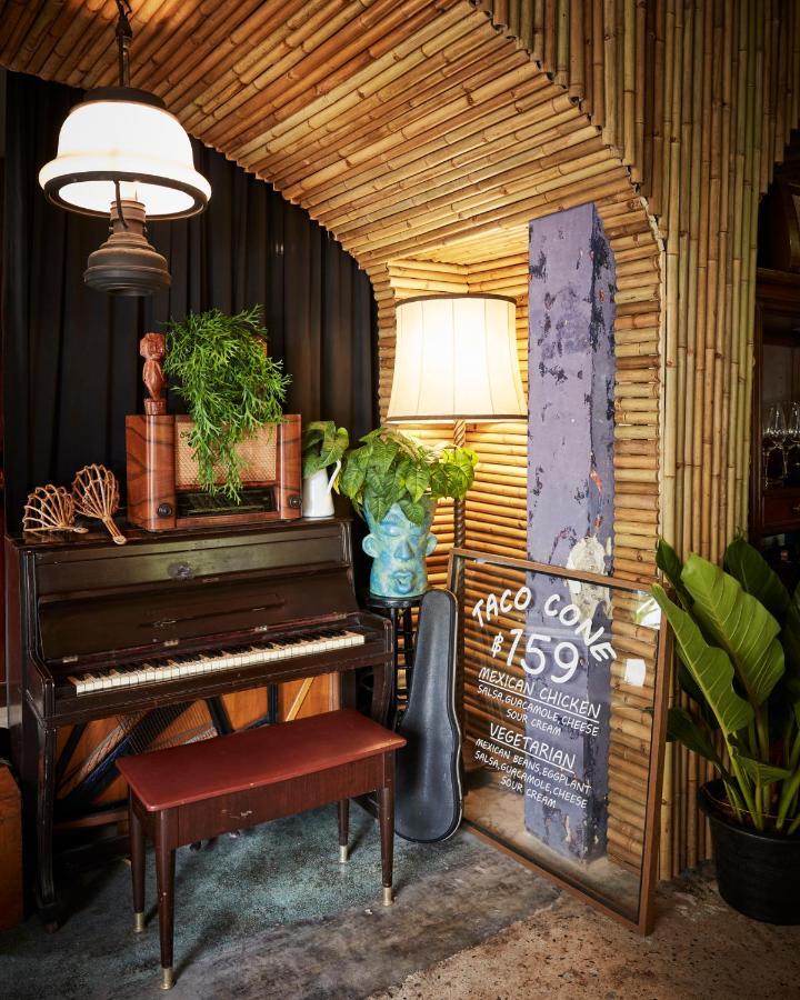 Motu Bangkok Apartment Bagian luar foto